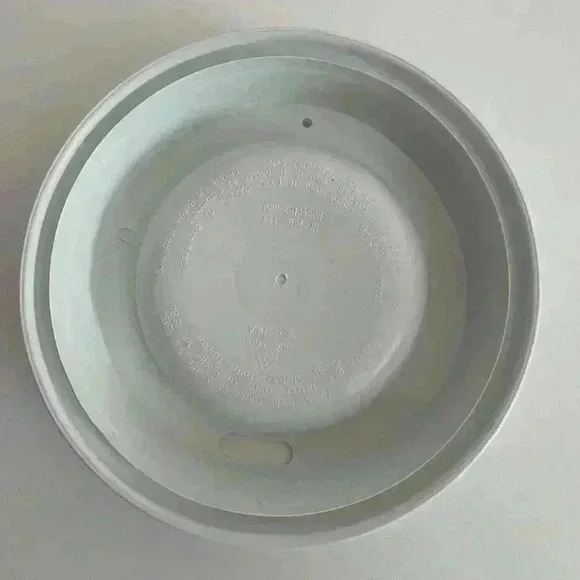 Starbucks 2013 Valentine’s Day Grande Reusable Cup Lilac Red Pink 16 oz - Picture 4 of 6